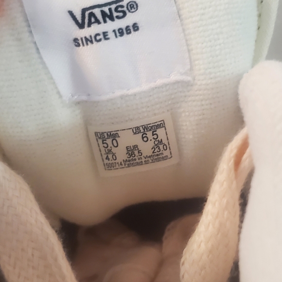 VANS Knu skool pastel shoe 6.5 ...I don't have the box but the sneakers are new - Picture 5 of 5